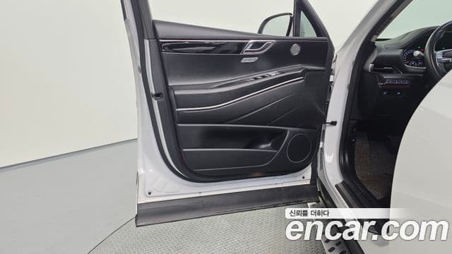 Genesis GV80 2021 — Photo 17/41