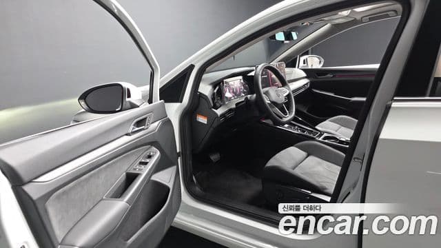 Volkswagen Golf 2026 — Şəkil 10/20