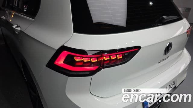Volkswagen Golf 2026 — Photo 32/37