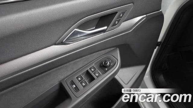 Volkswagen Golf 2026 — Photo 21/37