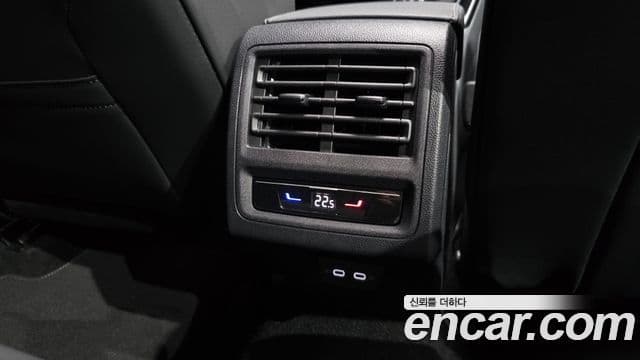 Volkswagen Golf 2026 — Photo 16/37