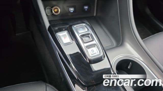 Hyundai Sonata 2022 — ფოტო 9/20