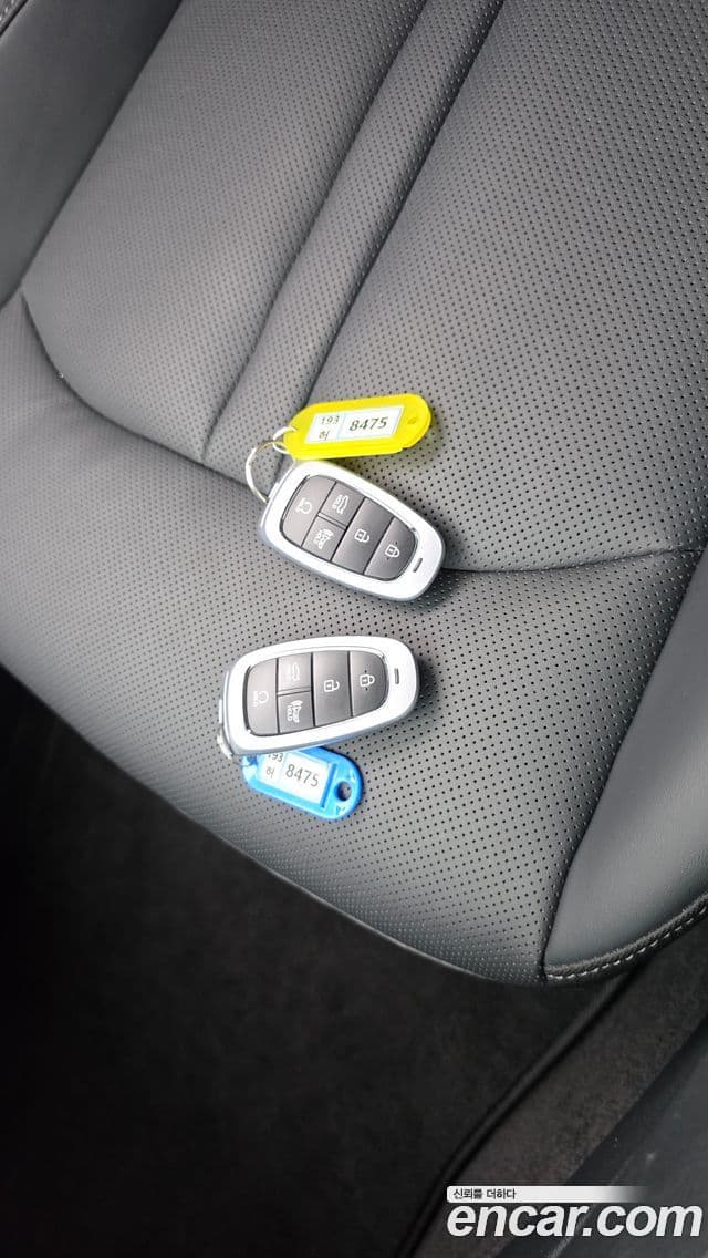 Hyundai Sonata 2022 — ფოტო 19/20