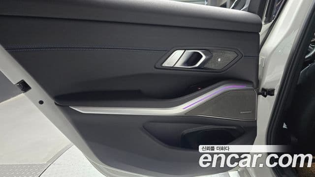 BMW 3 Series 2020 — Photo 25/30