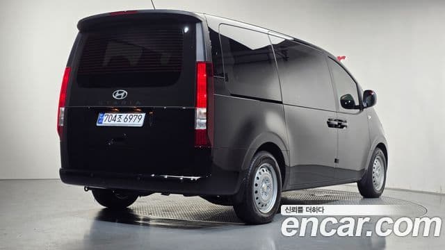 Hyundai Staria 2025 — Şəkil 2/20