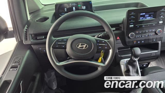 Hyundai Staria 2025 — Şəkil 13/20