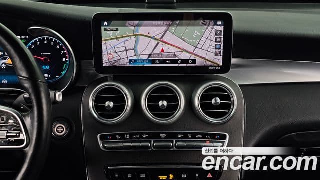 Mercedes-Benz GLC-Class 2021 — ფოტო 14/20