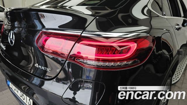 Mercedes-Benz GLC-Class 2021 — Photo 6/35