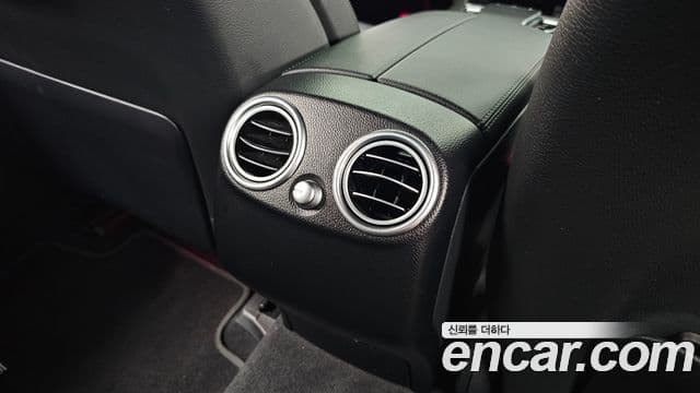 Mercedes-Benz GLC-Class 2021 — Photo 3/35