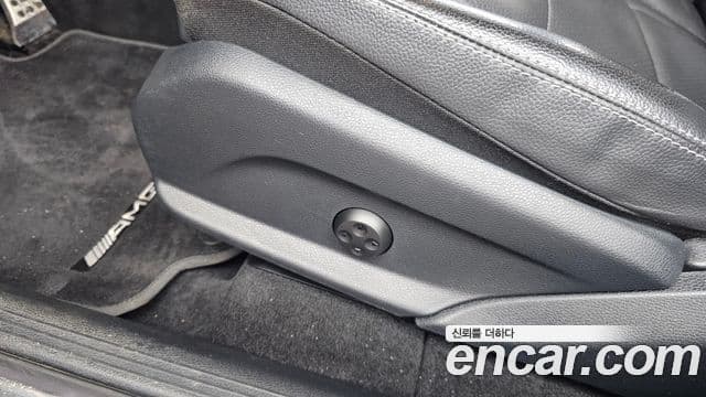 Mercedes-Benz GLC-Class 2021 — Photo 7/35