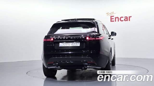 Land Rover Range Rover Velar 2026 — ფოტო 4/20