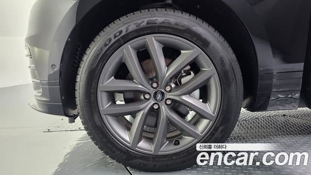 Land Rover Range Rover Velar 2026 — ფოტო 5/20