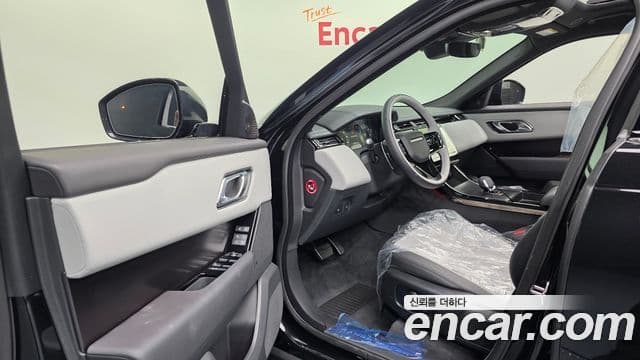 Land Rover Range Rover Velar 2026 — ფოტო 10/20