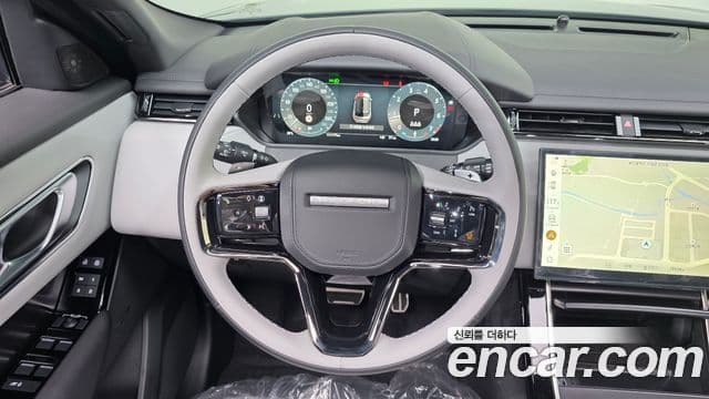 Land Rover Range Rover Velar 2026 — ფოტო 13/20