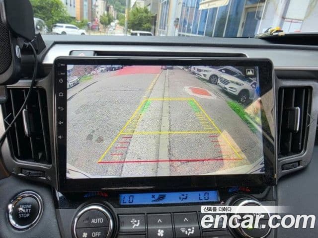 Toyota RAV4 2018 — Şəkil 6/15