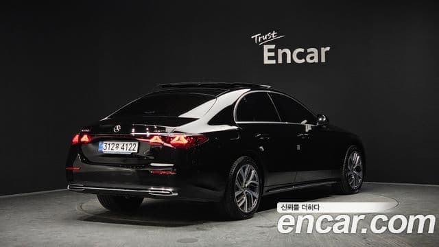 Mercedes-Benz E-Class 2025 — ფოტო 2/20