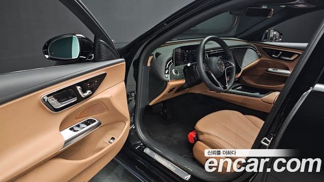 Mercedes-Benz E-Class 2025 — ფოტო 11/20