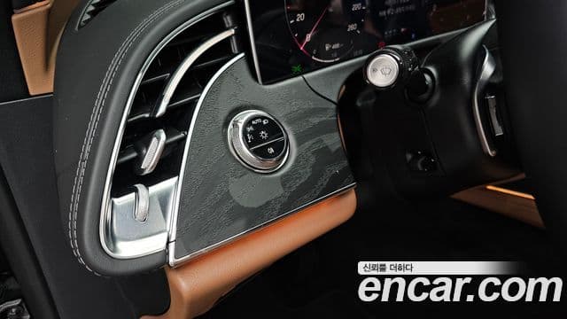Mercedes-Benz E-Class 2025 — Photo 34/34