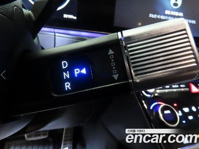 Hyundai Santa Fe 2024 — Şəkil 12/20
