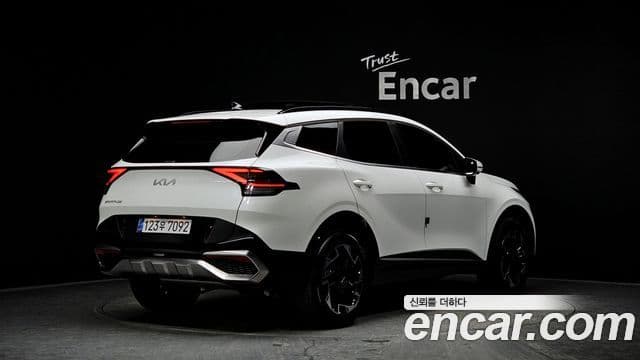 Kia Sportage 2024 — Фото 2/20