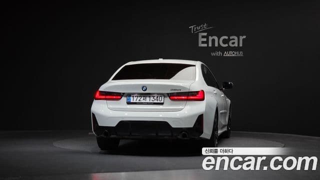 BMW 3 Series 2024 — Photo 19/31