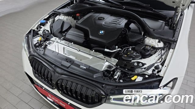 BMW 3 Series 2024 — Photo 27/31