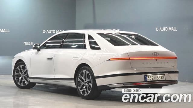 Hyundai Grandeur 2023 — Şəkil 2/20