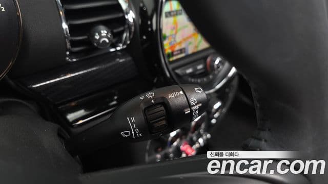 Mini Cooper D Clubman 2020 — ფოტო 19/20
