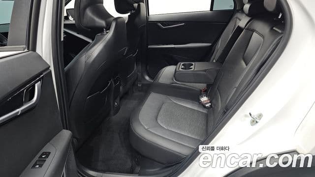Kia Niro 2022 — ფოტო 11/20