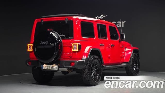 Jeep Wrangler 2021 — ფოტო 2/20