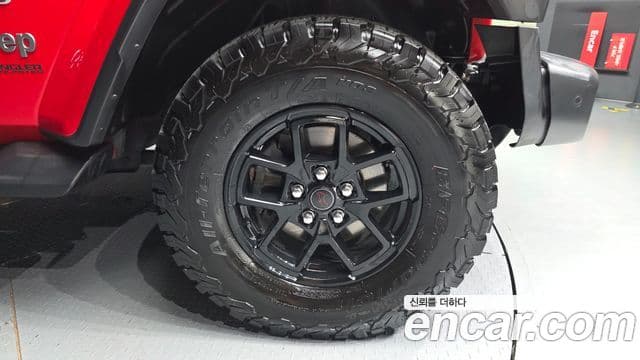 Jeep Wrangler 2021 — ფოტო 5/20