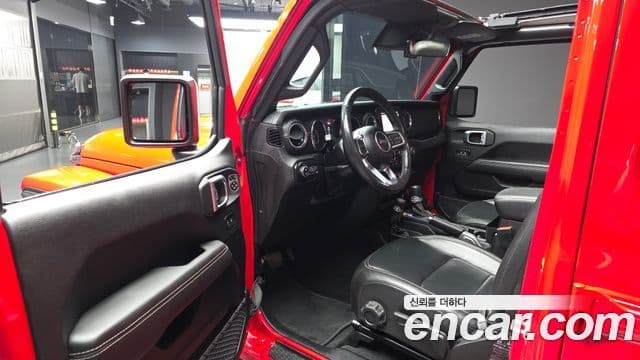 Jeep Wrangler 2021 — ფოტო 10/20