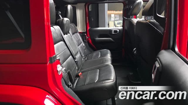 Jeep Wrangler 2021 — ფოტო 12/20