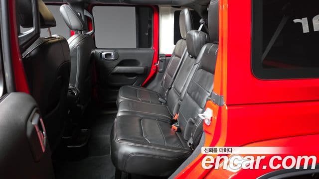 Jeep Wrangler 2021 — Photo 15/30