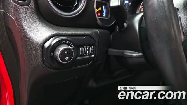 Jeep Wrangler 2021 — Photo 24/30