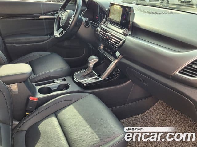 Kia Seltos 2020 — ფოტო 14/16