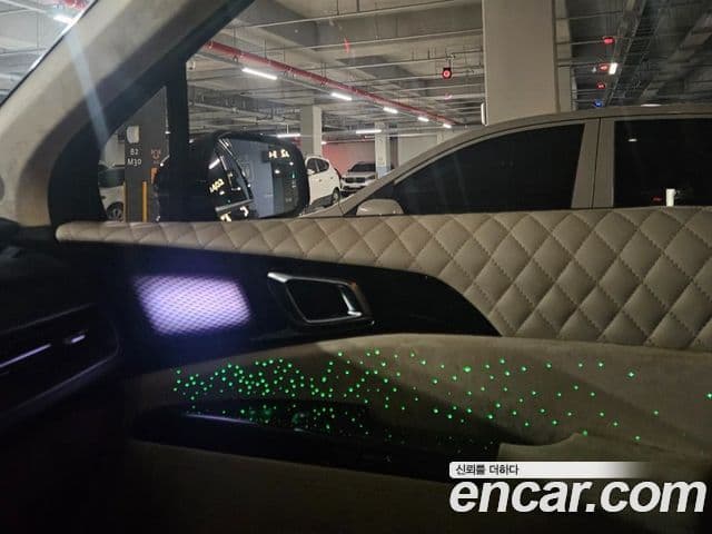 Kia Carnival 2022 — Şəkil 8/13