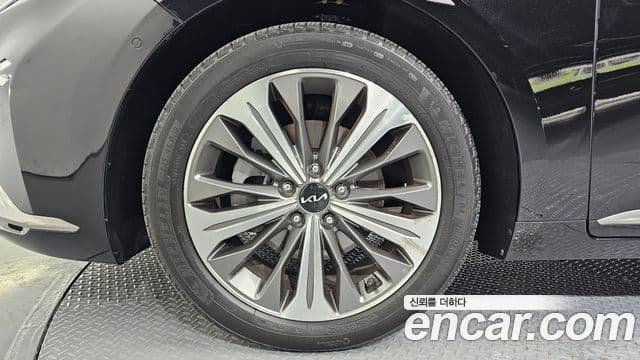 Kia K8 2023 — Photo 3/20