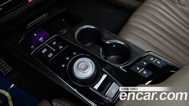 Kia K8 2023 — Photo 7/20