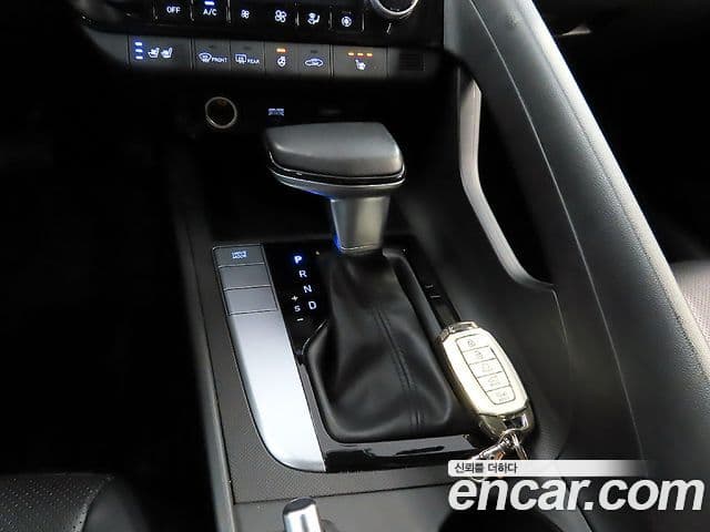 Hyundai Avante 2021 — ფოტო 8/20