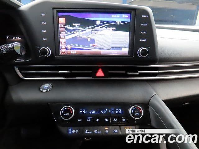 Hyundai Avante 2021 — ფოტო 11/20
