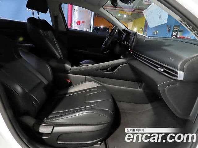 Hyundai Avante 2021 — ფოტო 16/20
