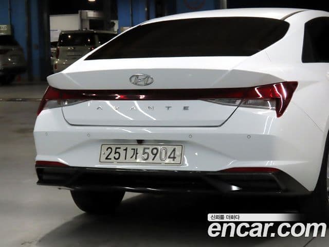 Hyundai Avante 2021 — ფოტო 19/20