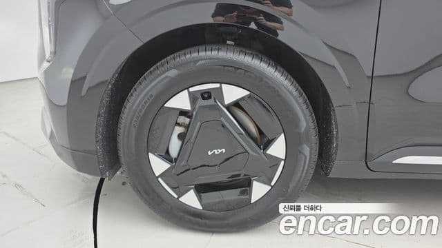 Kia Carnival 2024 — ფოტო 5/20