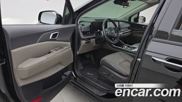Kia Carnival 2024 — ფოტო 10/20