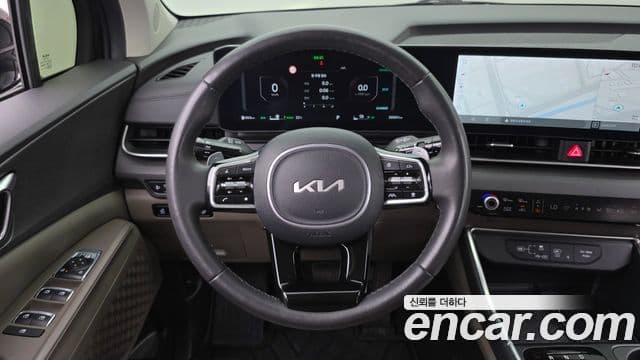 Kia Carnival 2024 — ფოტო 13/20