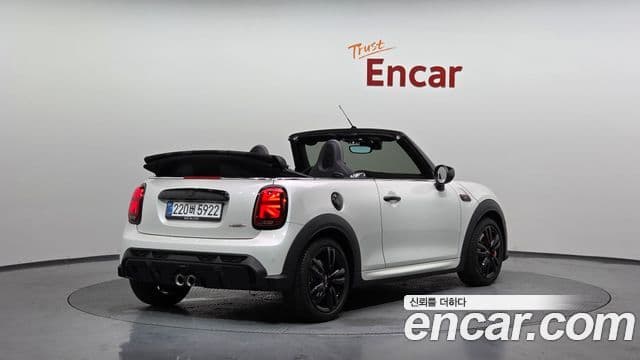 Mini Cooper S Convertible 2024 — ფოტო 1/20