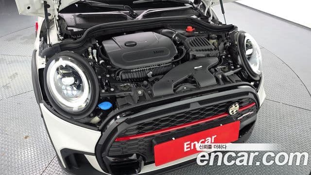 Mini Cooper S Convertible 2024 — ფოტო 5/20