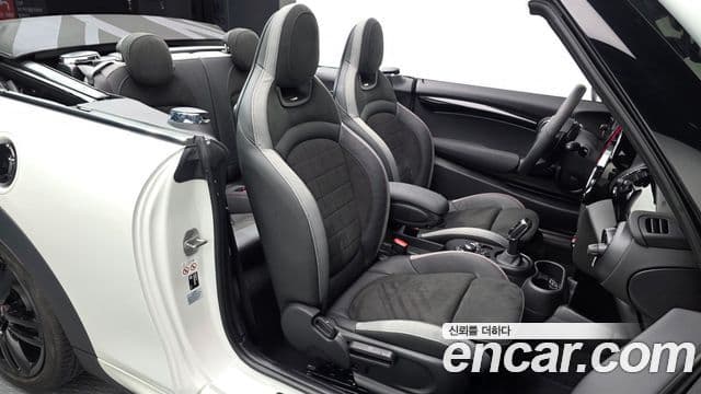 Mini Cooper S Convertible 2024 — ფოტო 11/20