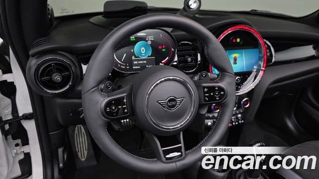 Mini Cooper S Convertible 2024 — ფოტო 13/20